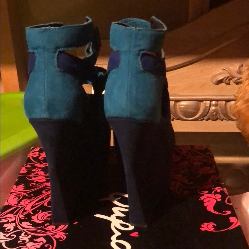 Wedges - Picture 3 of 5